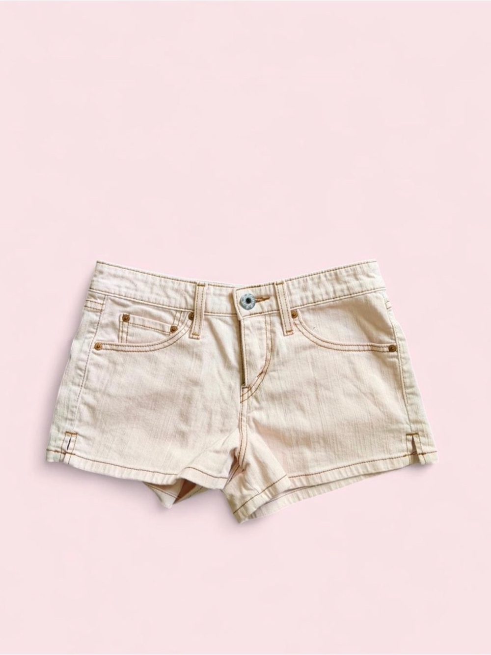 Levi’s “Super Low” 518 Shorts